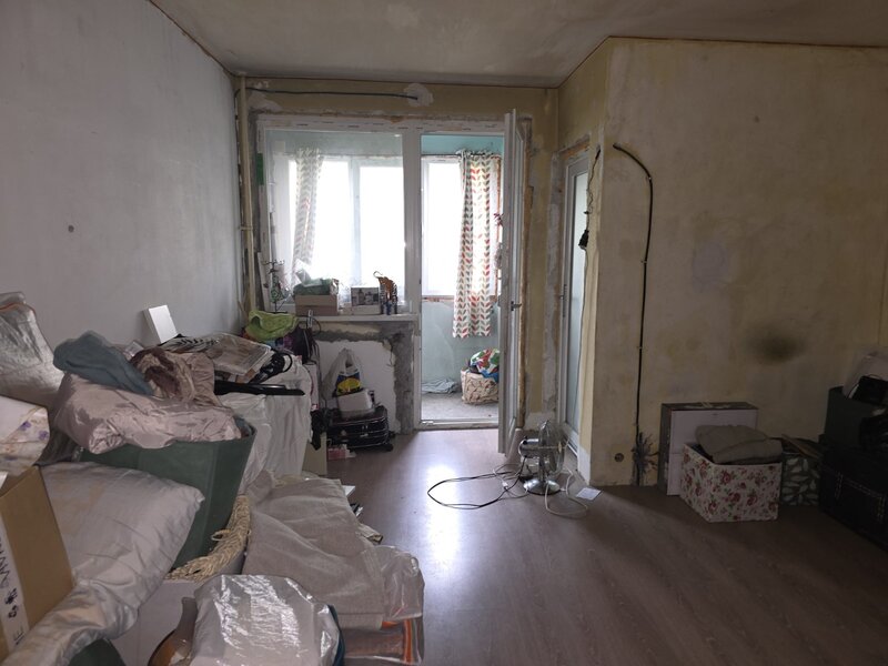 Piata Minis, chiar pe barajul Bicaz, 10 minute metrou Costin Georgian,