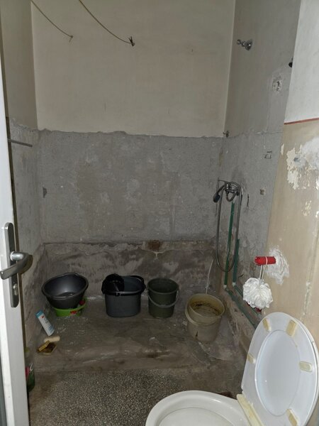 Piata Minis, chiar pe barajul Bicaz, 10 minute metrou Costin Georgian,